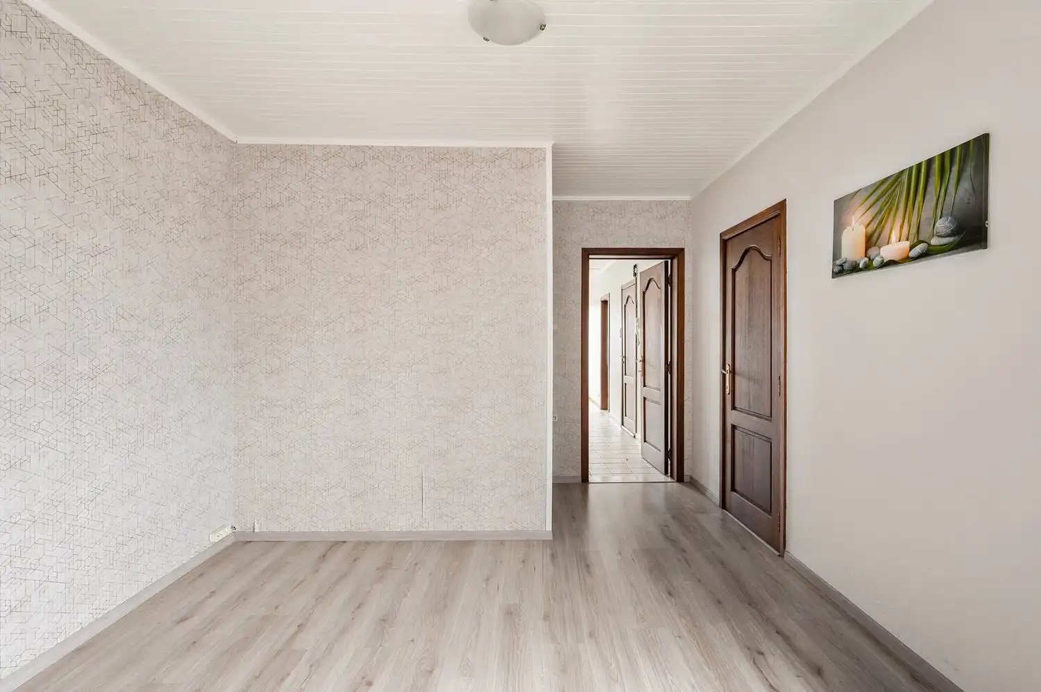 Ruime bel-etagewoning met tal van mogelijkheden op gunstige locatie. foto 23