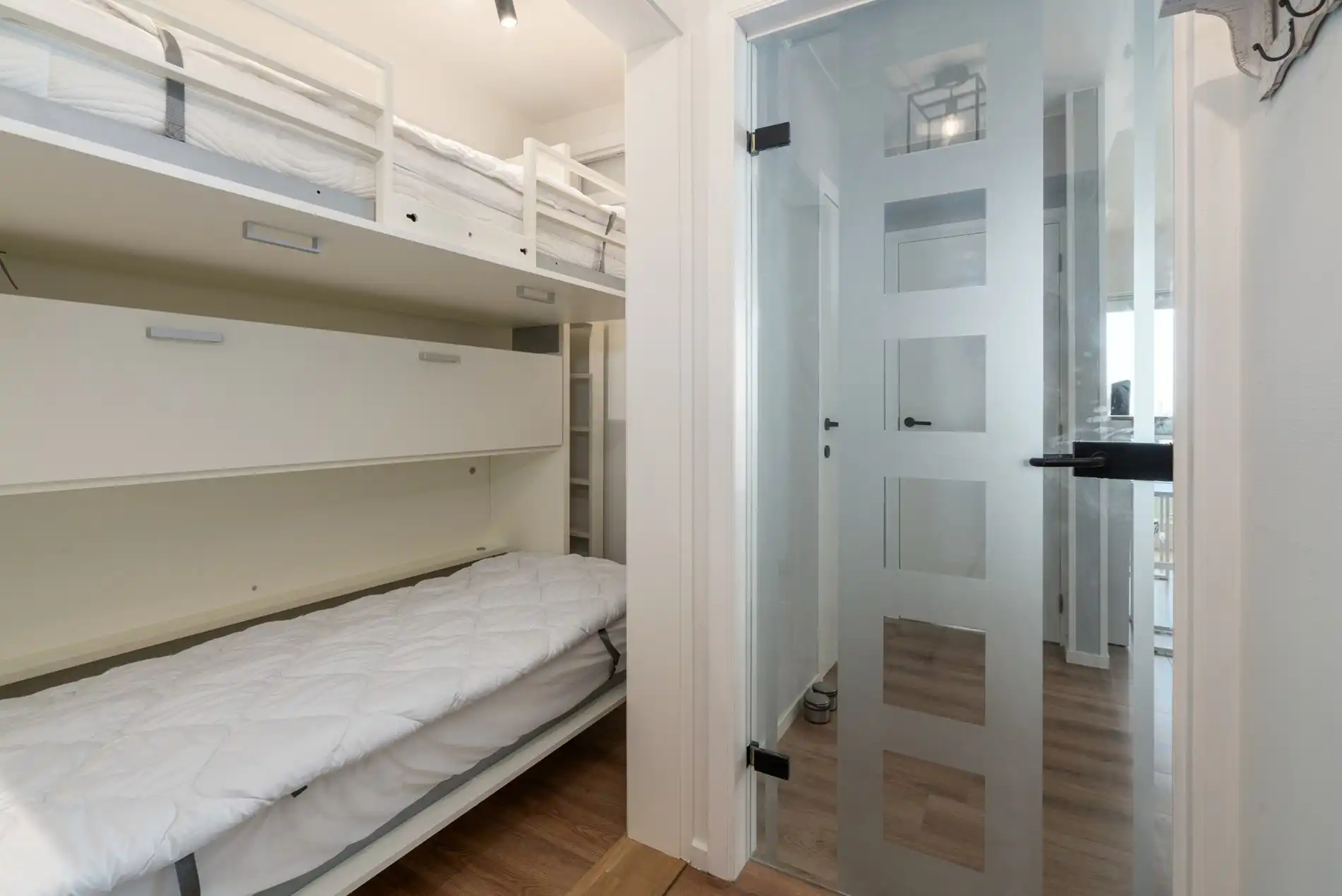 Instapklaar vakantie appartement te Heist-Duinbergen foto 9