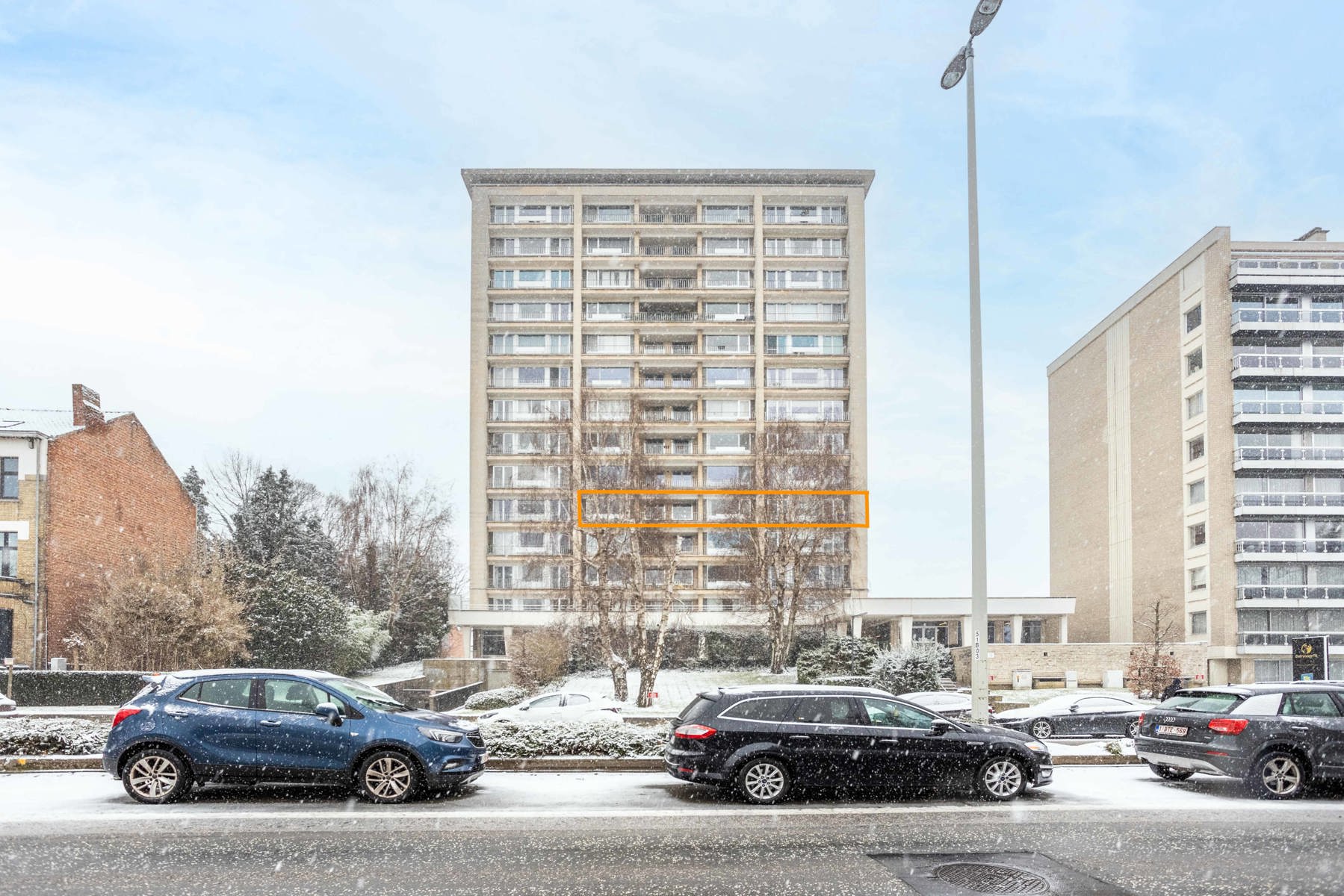 Te koop: zeer ruim appartement op de parklaan te Aalst! foto {{pictureIndex}}