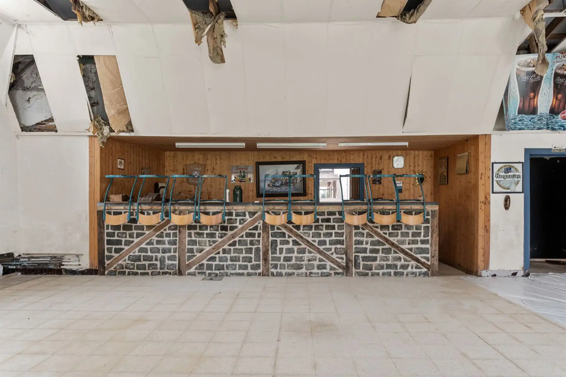 FEESTZAAL met bijhorende woning! foto 8