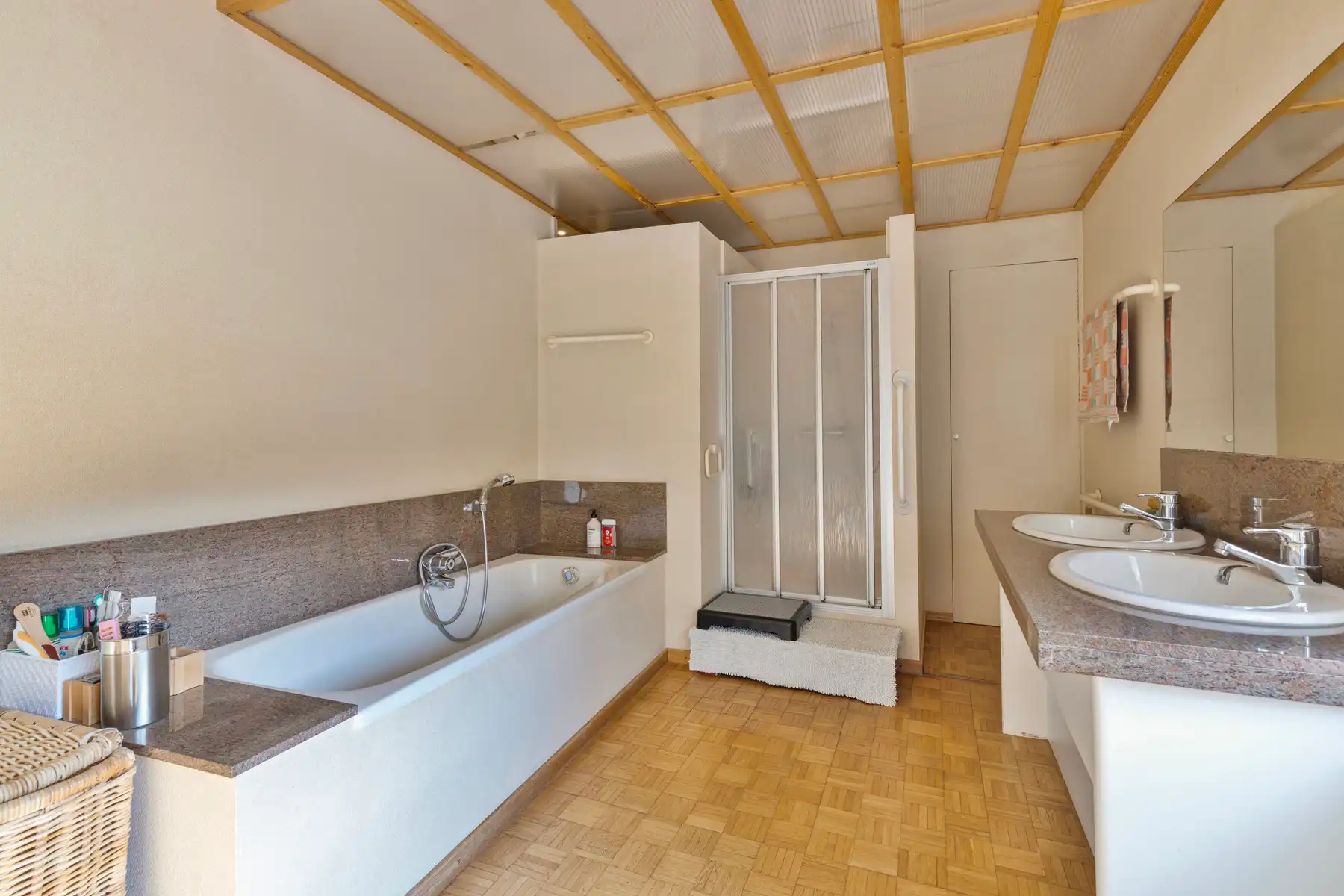 Handelspand met woonst ! foto 29