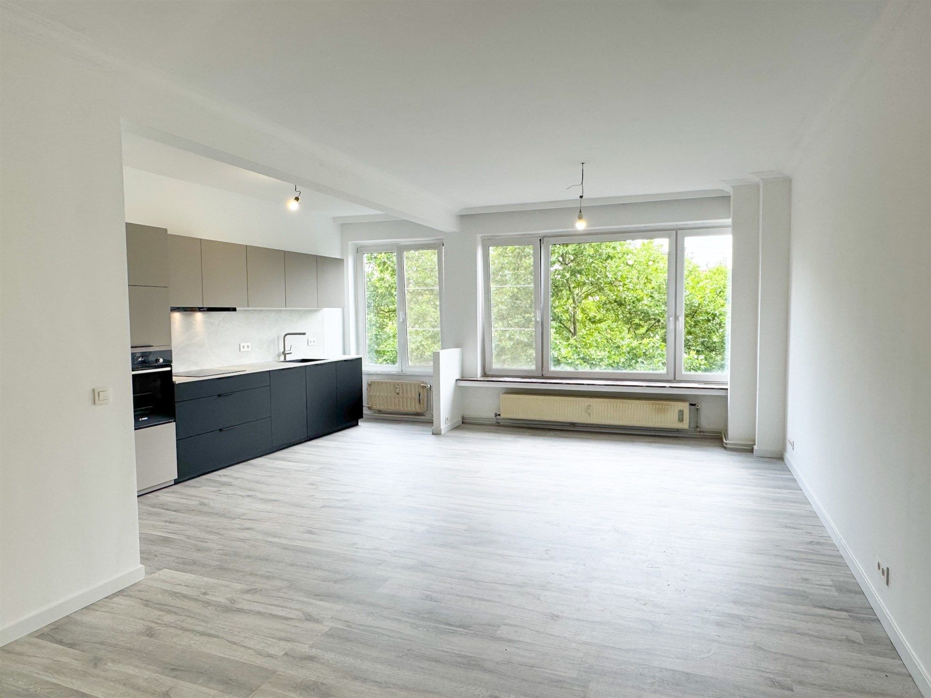 Ruim appartement met 3 slaapkamers en terras! foto {{pictureIndex}}