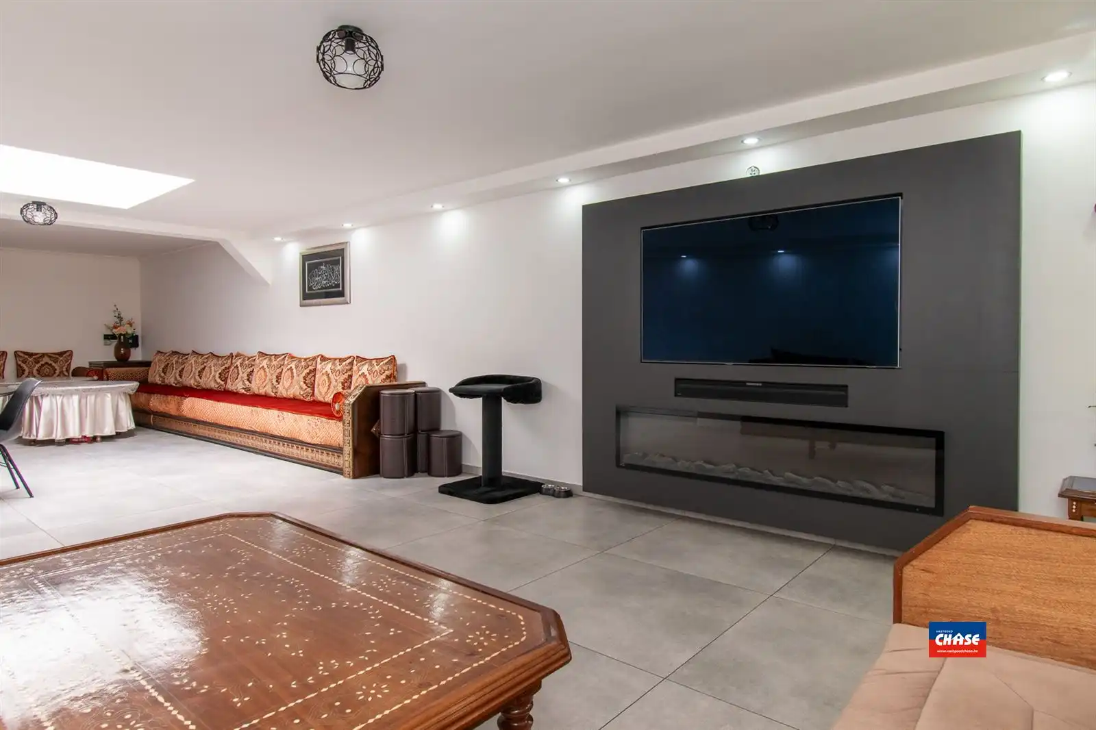 Gerenoveerde rijwoning met 4/5 slaapkamers en grote tuin foto 9