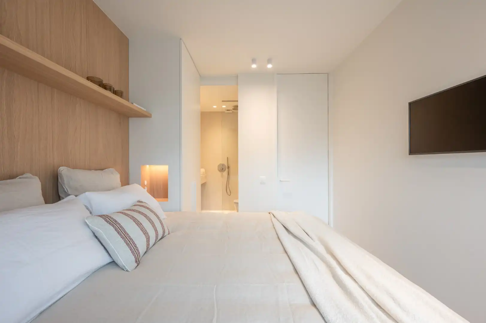 Gerenoveerd appartement met 3 slpks. aan het Rubensplein foto 16