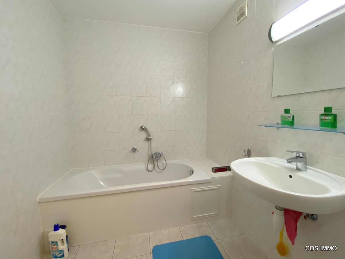 APPARTEMENT TEGENOVER HET SPEELPLEIN ! foto 9