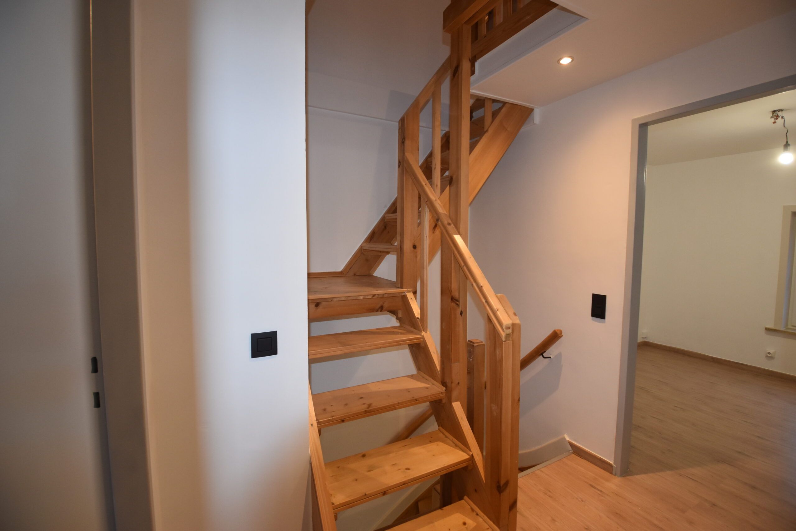 Volledig gerenoveerde woning met 4 slaapkamers in Temse foto 10