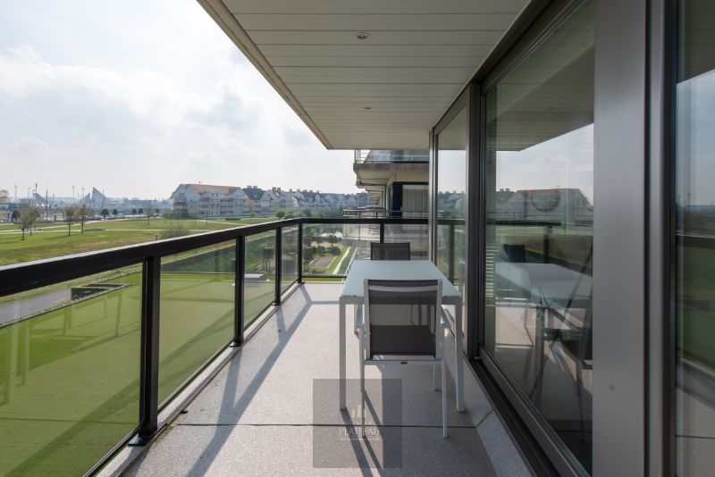 Instapklaar hoekappartement met zicht op de jachthaven en het maritiem park. foto 6