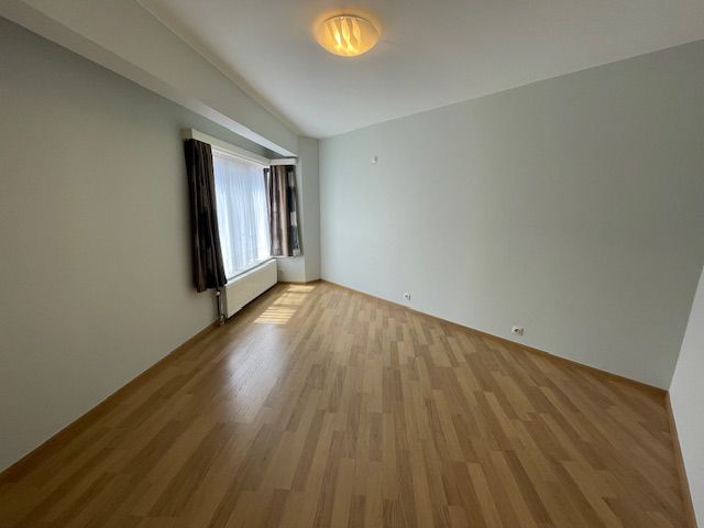 Appartement met twee slaapkamers op wandelafstand van de grote markt, winkelstraat en zeedijk. Ideale ligging in het centrum van blankenberge. foto 11
