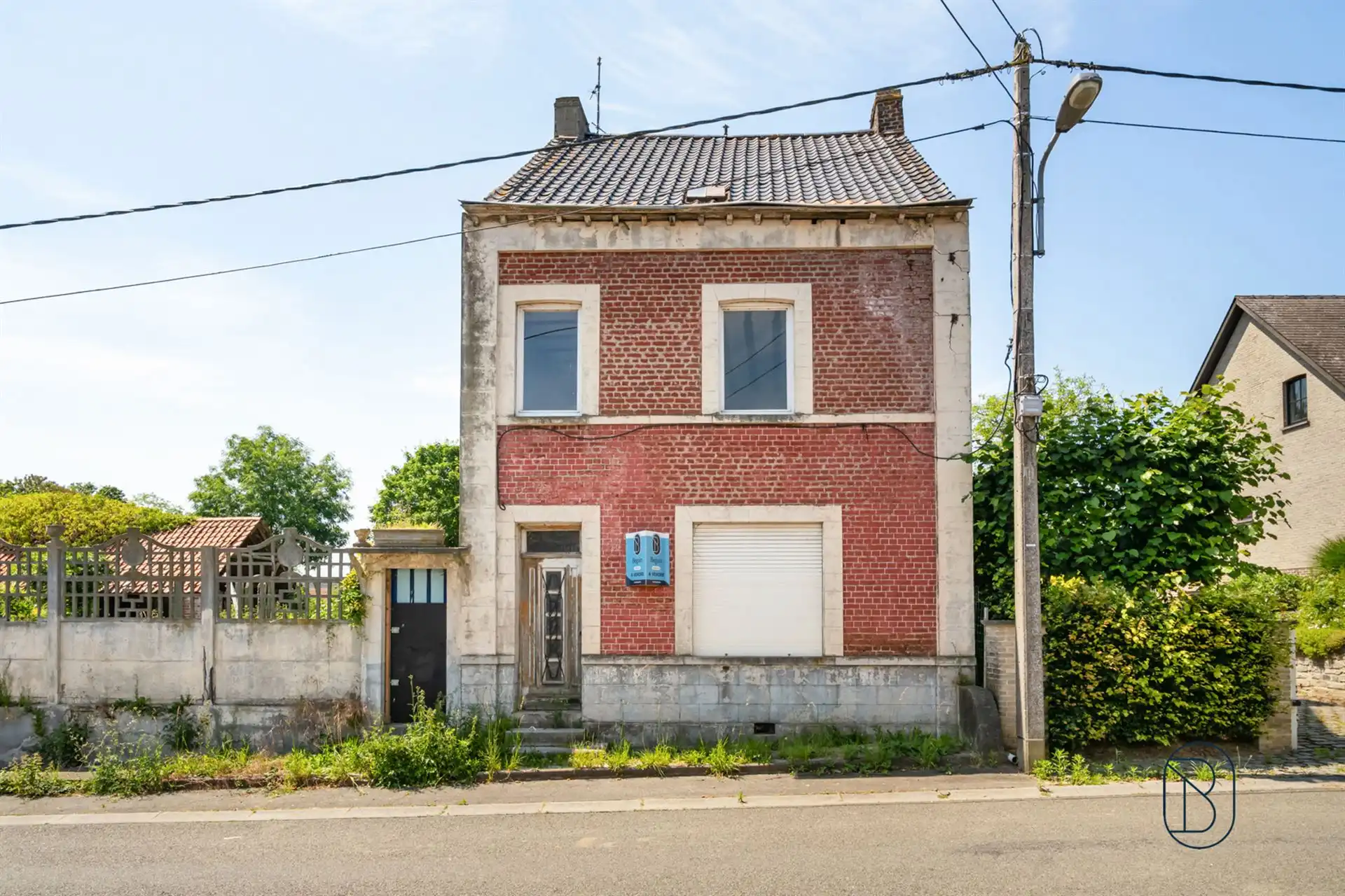 Totaal te renoveren woning met bijgebouwen op 1570m2 foto 28