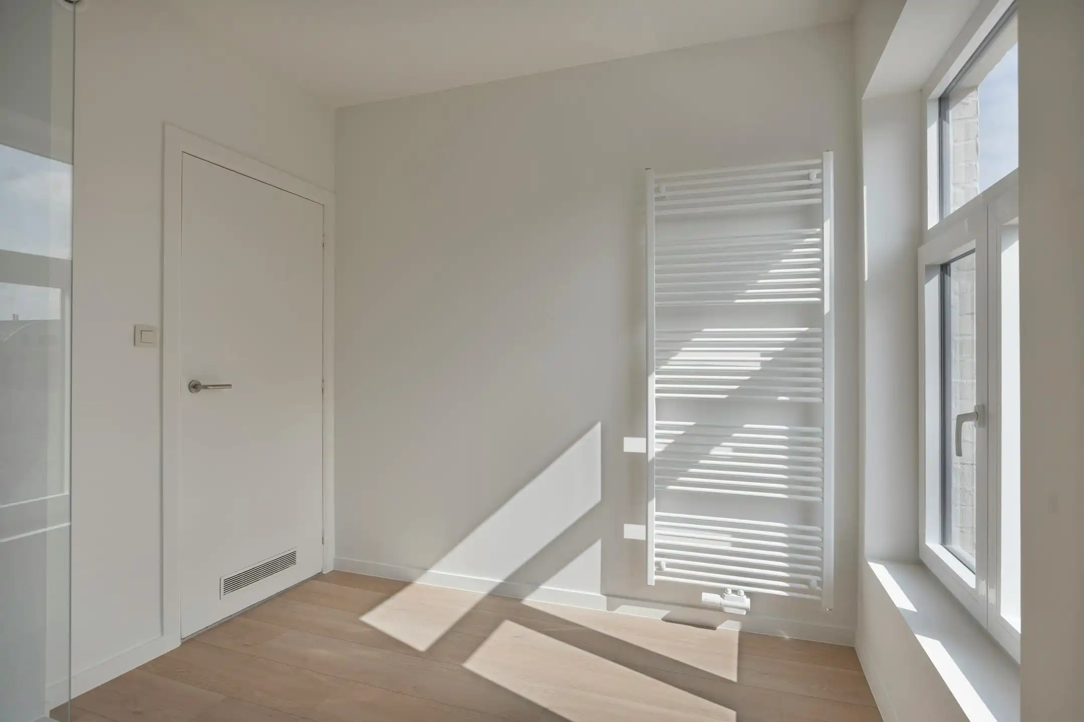 Modern, energiezuinig en instapklaar huis te koop foto 26