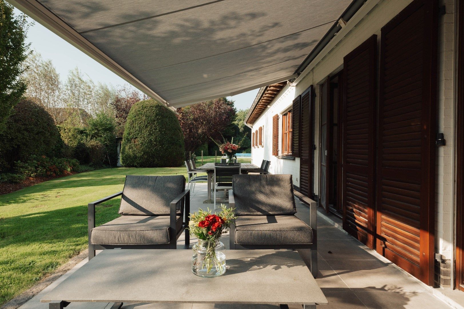 Prachtig landhuis met grote tuin en garage in Sint-Martens-Latem foto 24