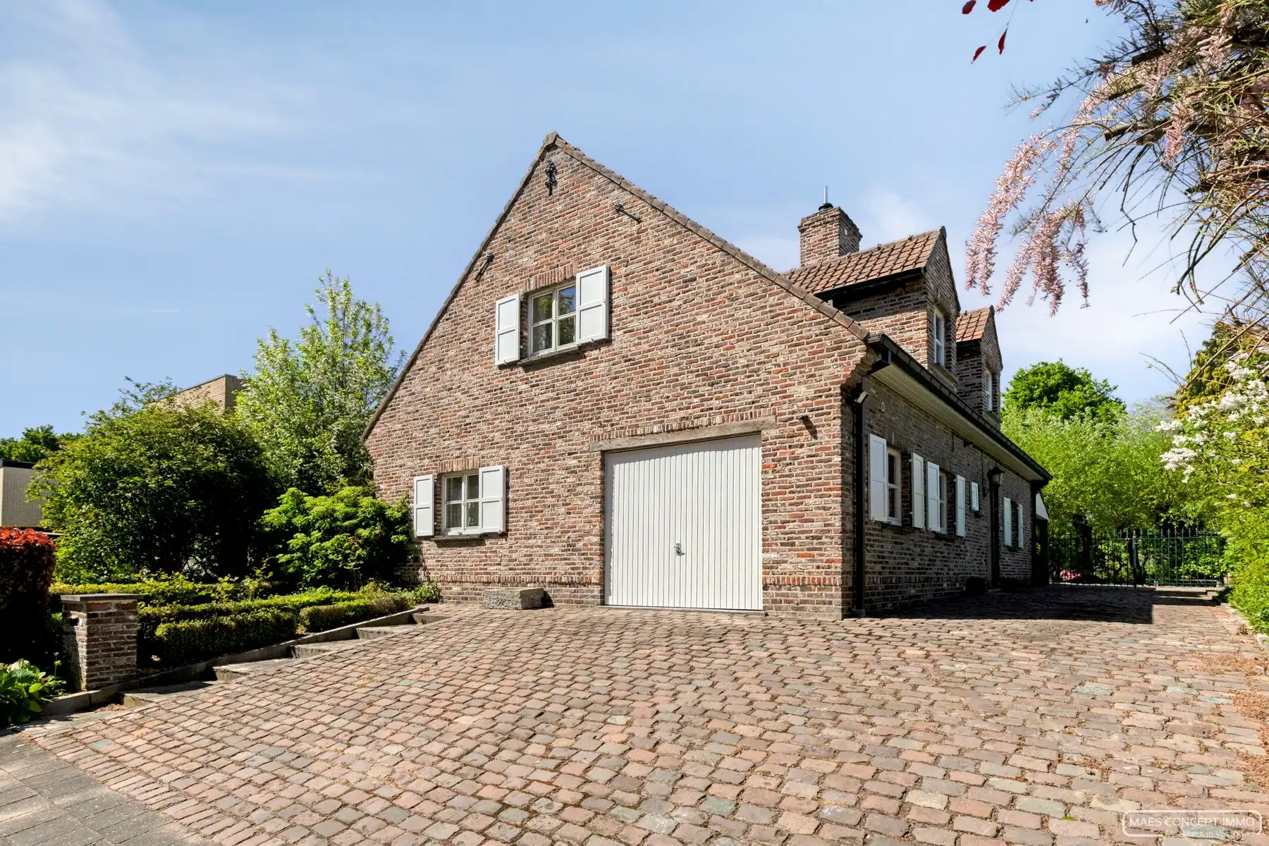 Villa op topligging te koop in Kortrijk foto 2