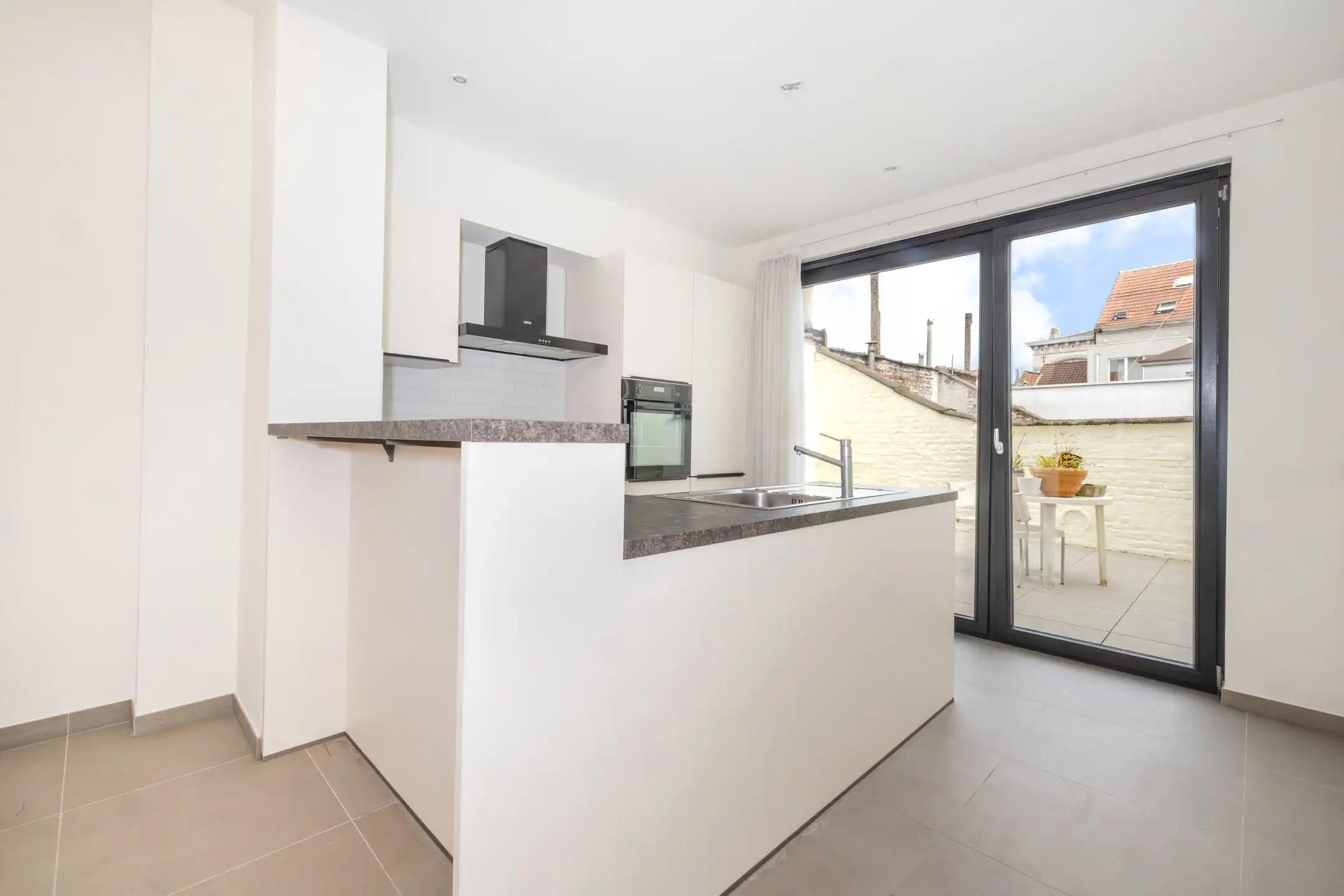 Mooi appartement met 2 slaapkamers van ± 75 m² foto 6