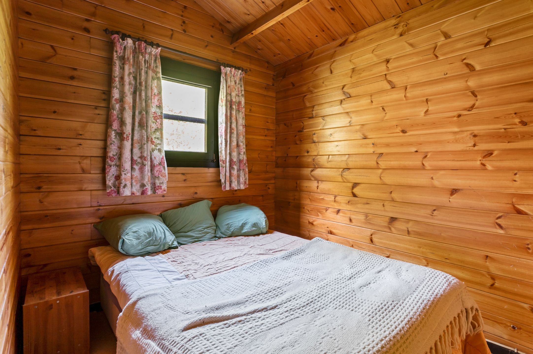 Chalet met 2 slpks op 2.710 m² recreatiegrond in Vorselaar. foto 11