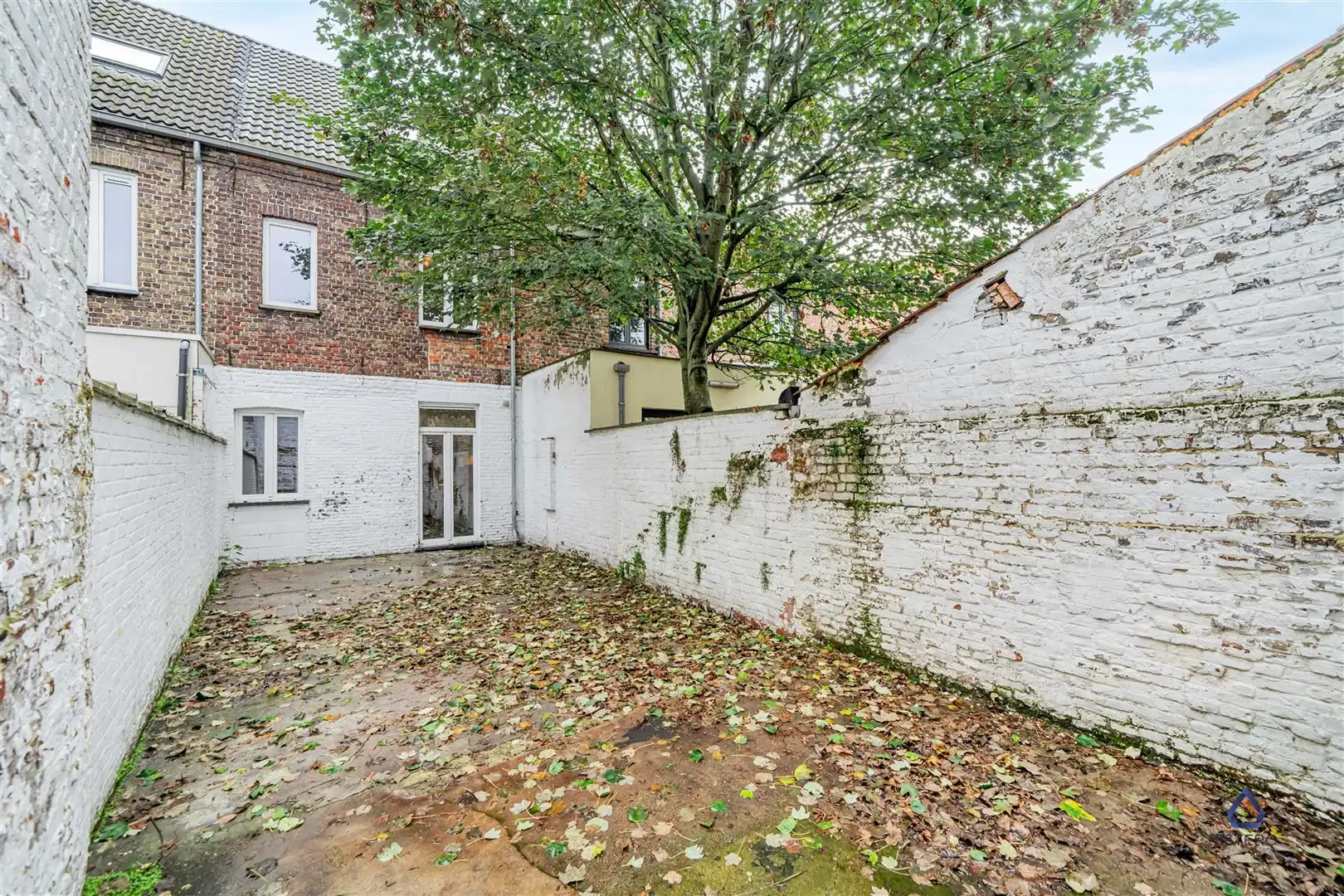 Gerenoveerde rijwoning met 4 slaapkamers in hartje Eeklo foto 14