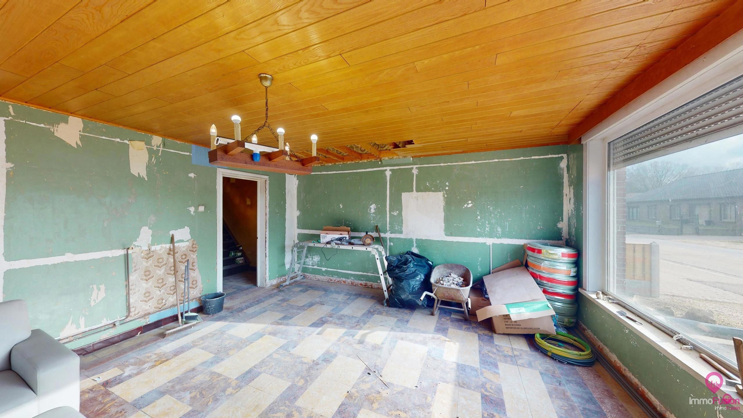 Uniek renovatieproject op centrale ligging met grote tuin! foto 6