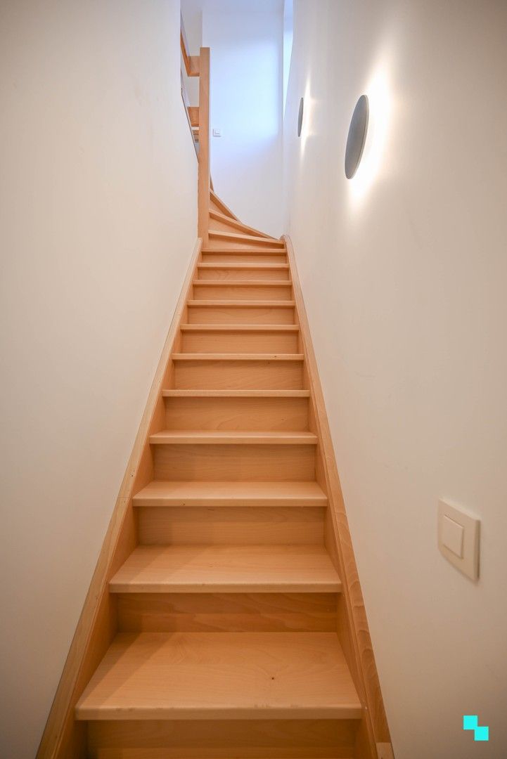 Volledig gerenoveerde woning met zicht op de velden foto 18