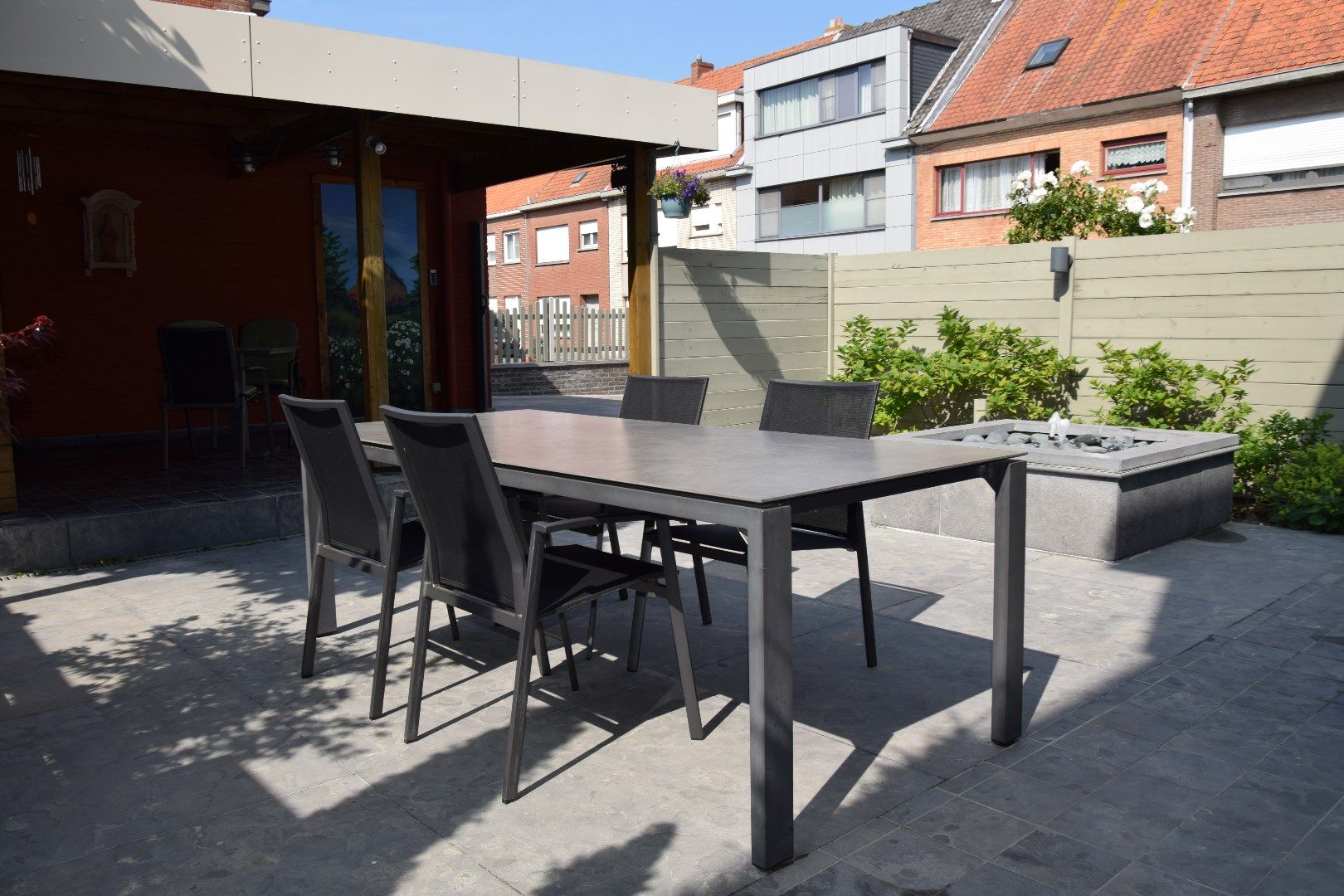 Ruime hoekwoning met garage en 4 slaapkamers in Bredene Dorp foto 5