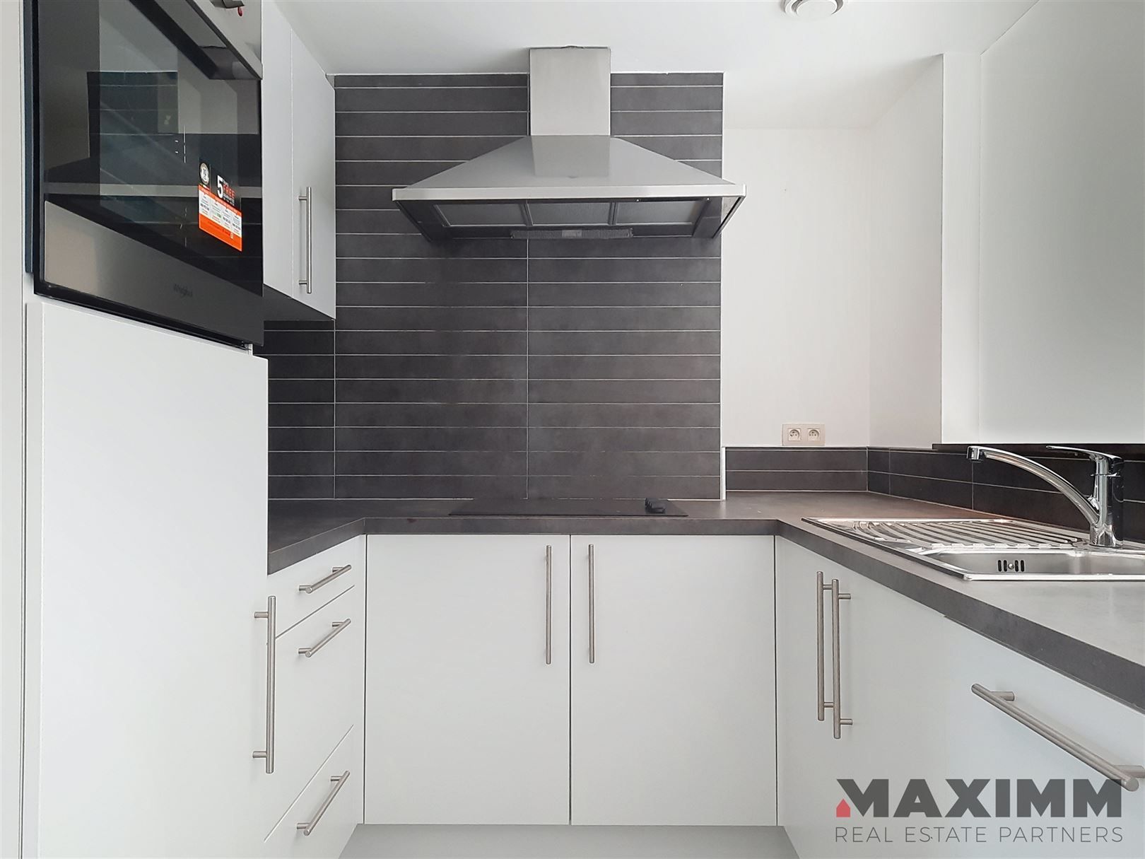 duplex woonst, 110m², terras voor- en achterzijde, garagebox en berging. foto 6