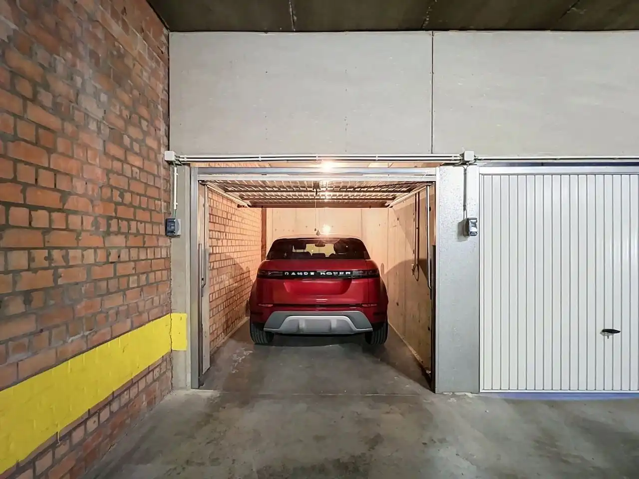 Garagebox met topligging in het hart van de toeristische zone foto 9