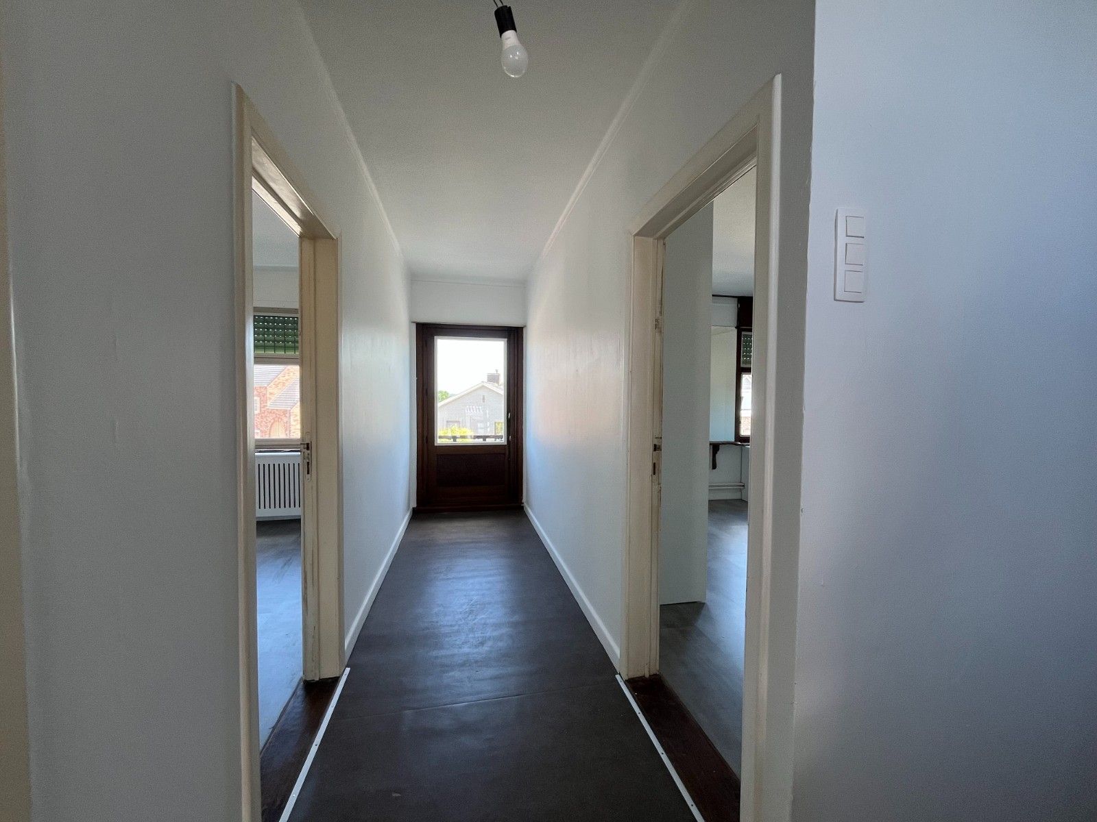 Te Huur: Karaktervolle, gerenoveerde woning met 6 slaapkamers in Kruisem foto 16