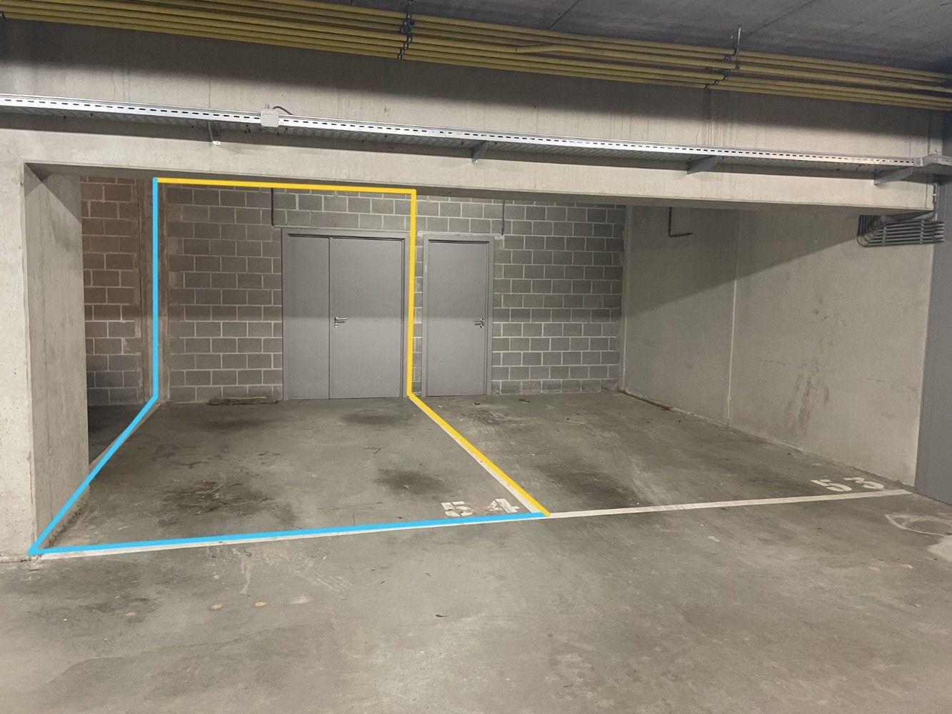 Instapklaar appartement met groot terras en inpandige parking foto 16