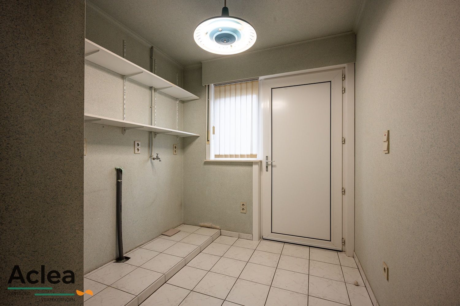Ruime woning met veel extra potentieel op een mooi zuid gericht perceel foto 12