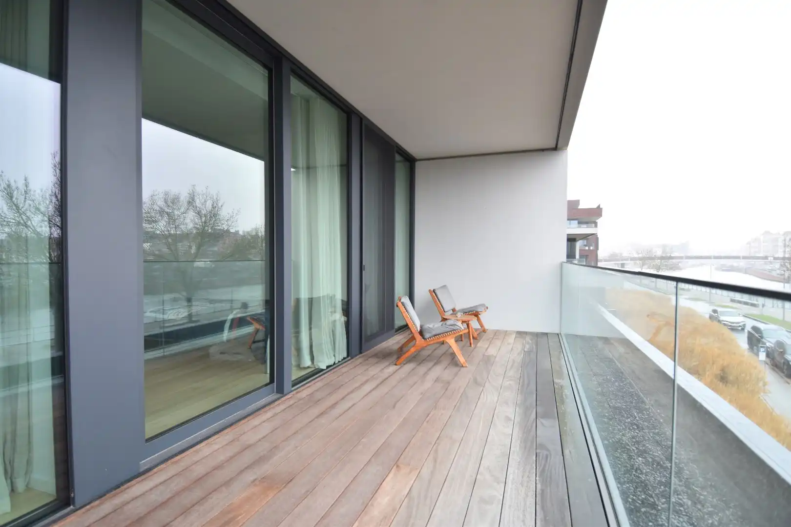 Uniek luxueus appartement met 2 slaapkamers en schitterend Leiezicht foto 18