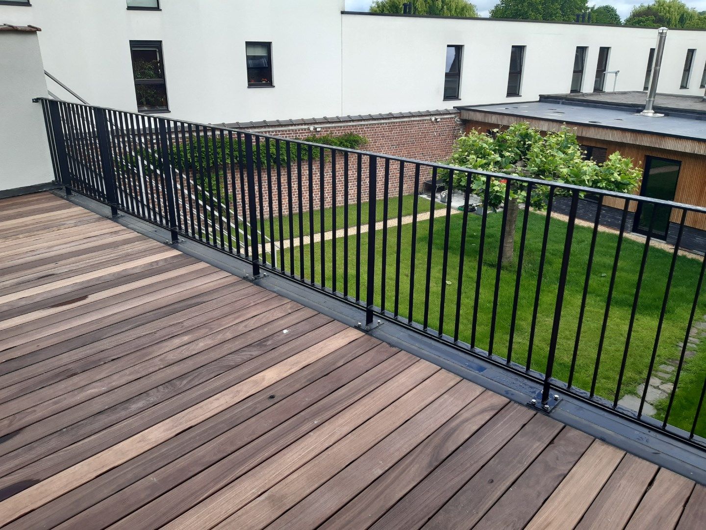 Exceptioneel wonen met zicht op de Gaverse Markt.  foto 9
