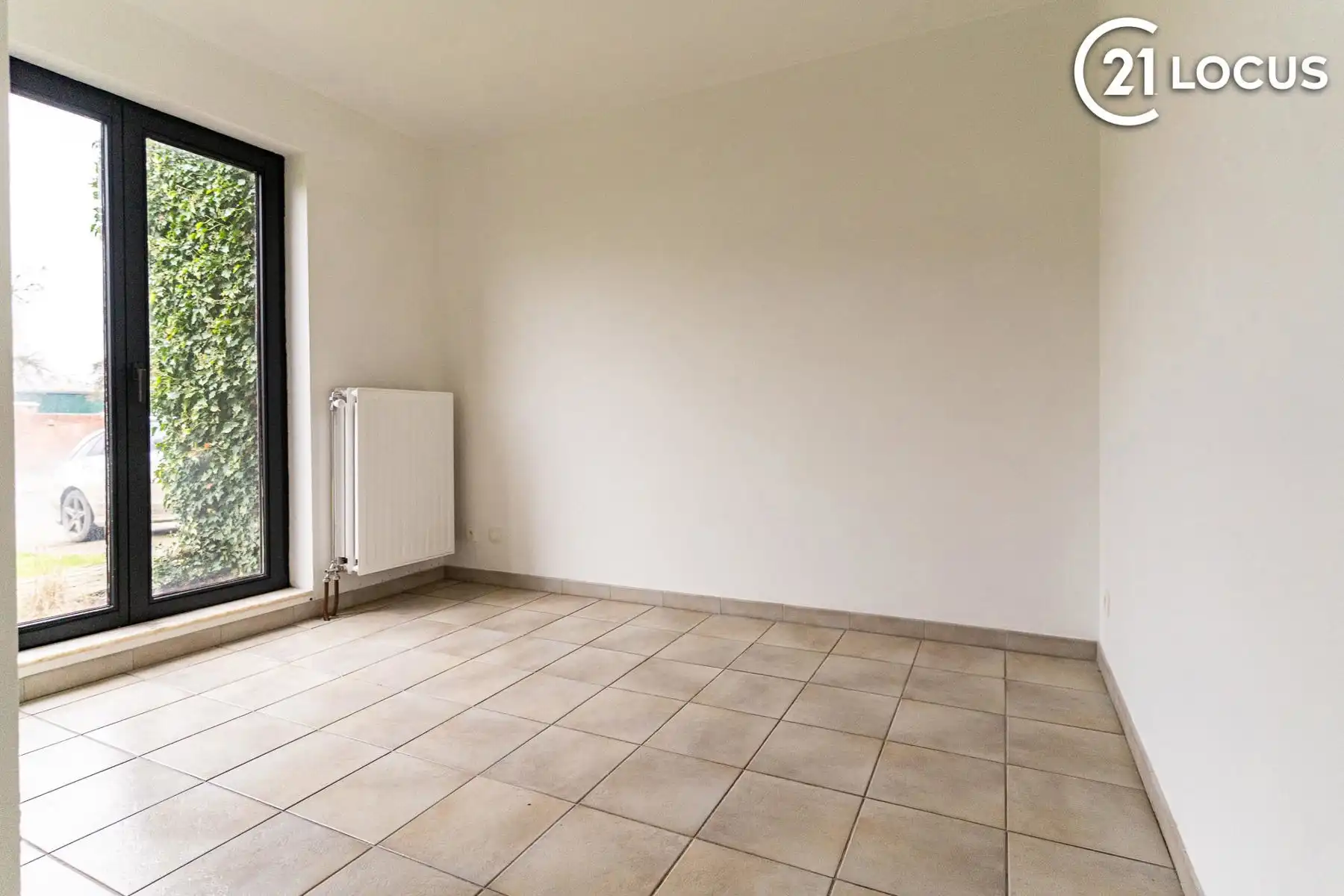 Ruime villa met 4 slpk, grote tuin en garage foto 8