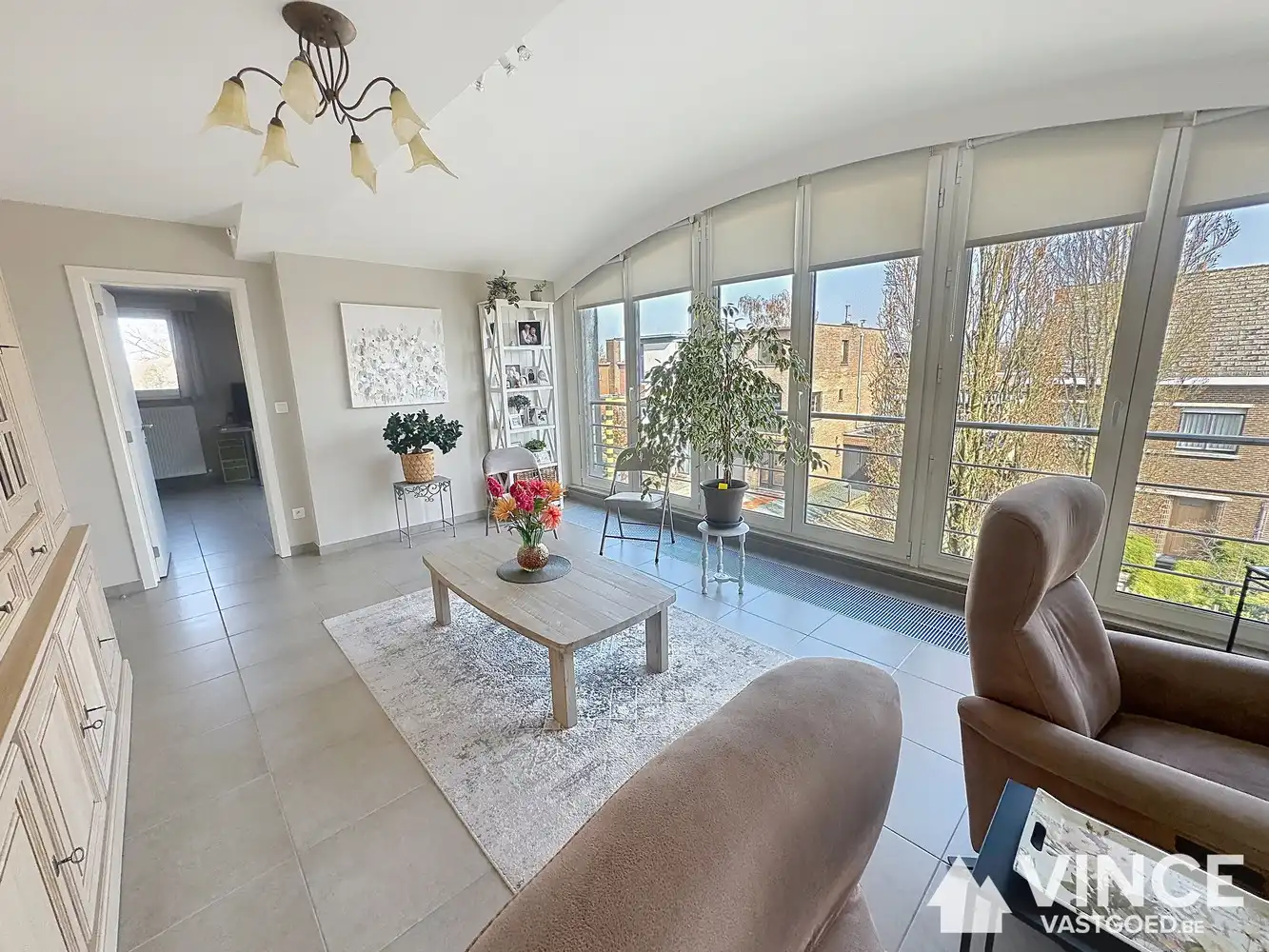 Ruim twee-slaapkamerappartement  met zonnig terras foto 5