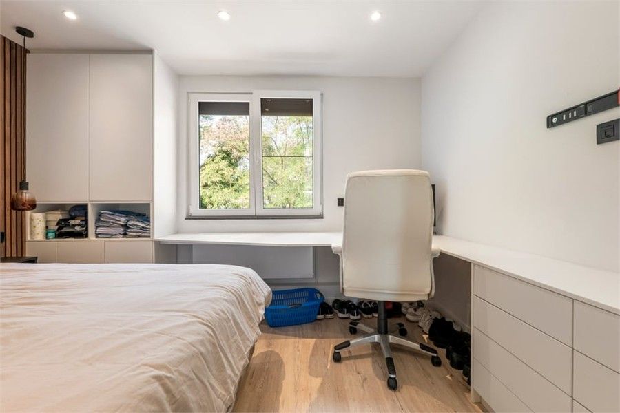 RUIME GERENOVEERDE WONING OP EEN ZEER GOEDE LOCATIE foto 25