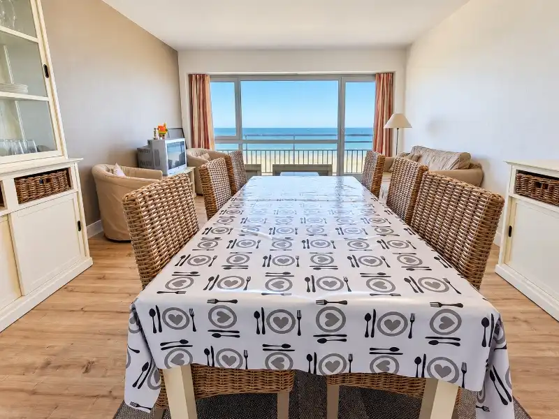 Appartement met twee slaapkamers, twee terrassen en prachtig zeezicht foto 4