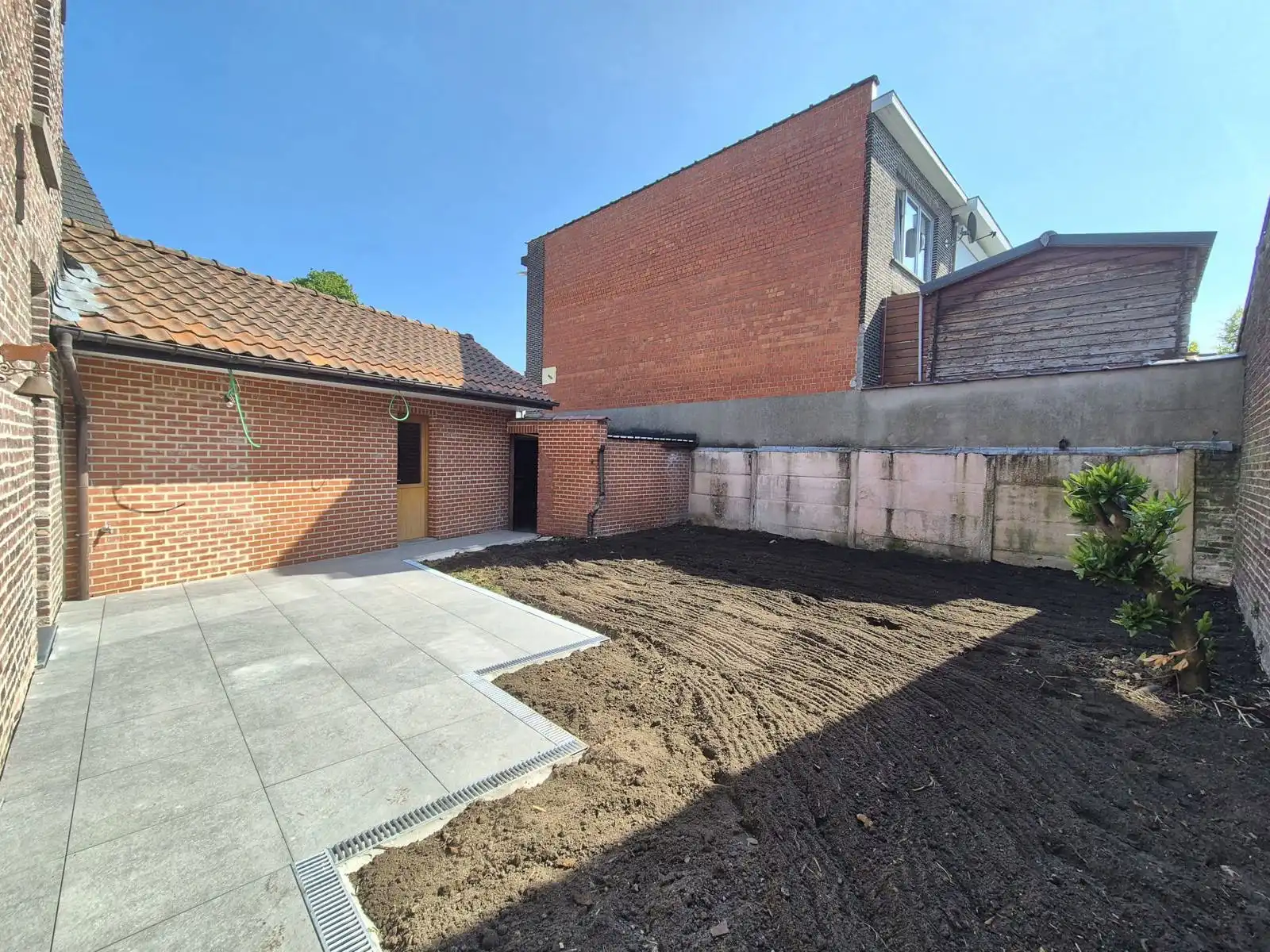 Halfopen bebouwing met 5 slaapkamers en 2 badkamers foto 14