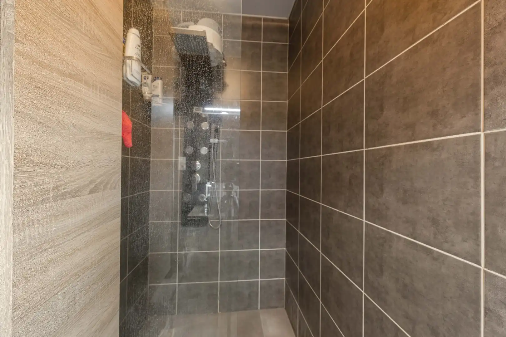 HALF OPEN BEBOUWING OP 267 m² MET GUNSTIGE LIGGING  foto 14