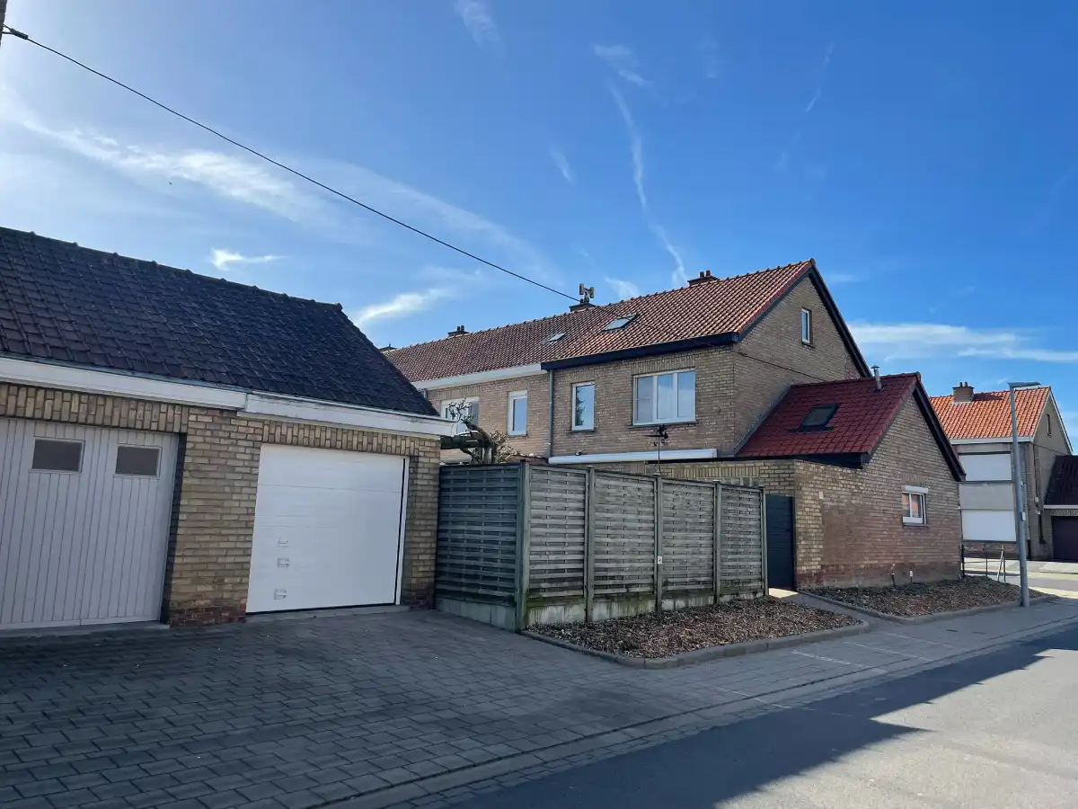 3-slpk-WIJKWONING + tuin & garage foto 2