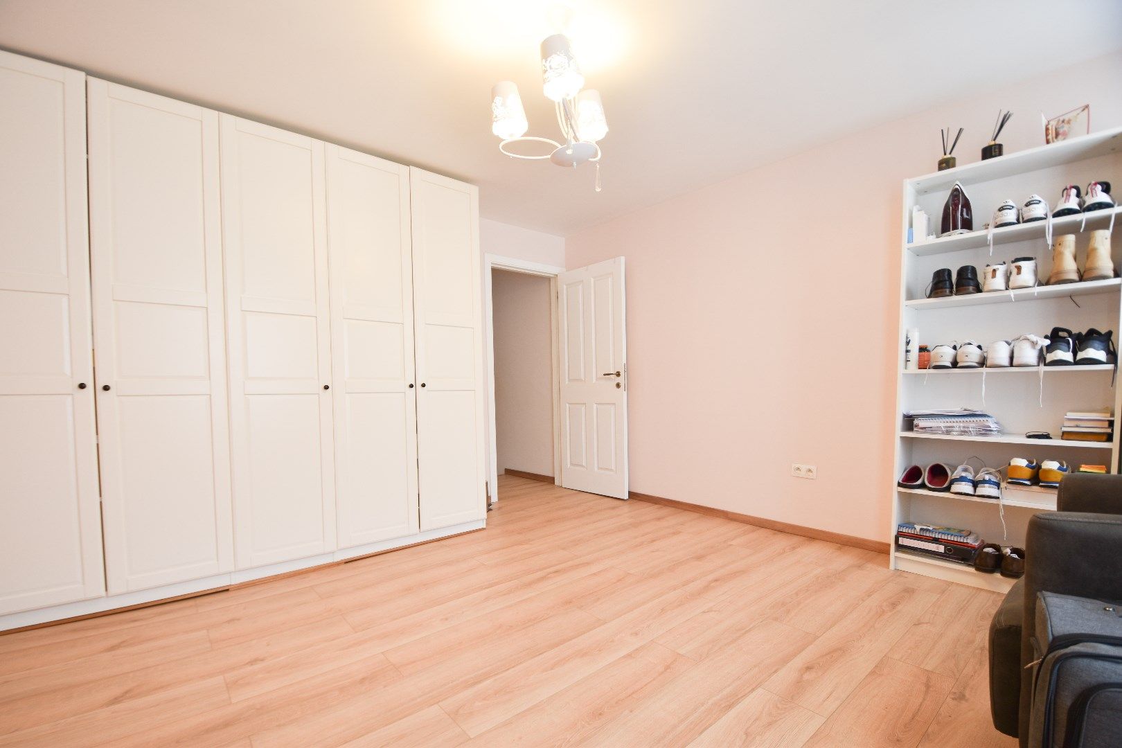 Lichtrijke woning met 3 slaapkamers in het hartje van Temse foto 9