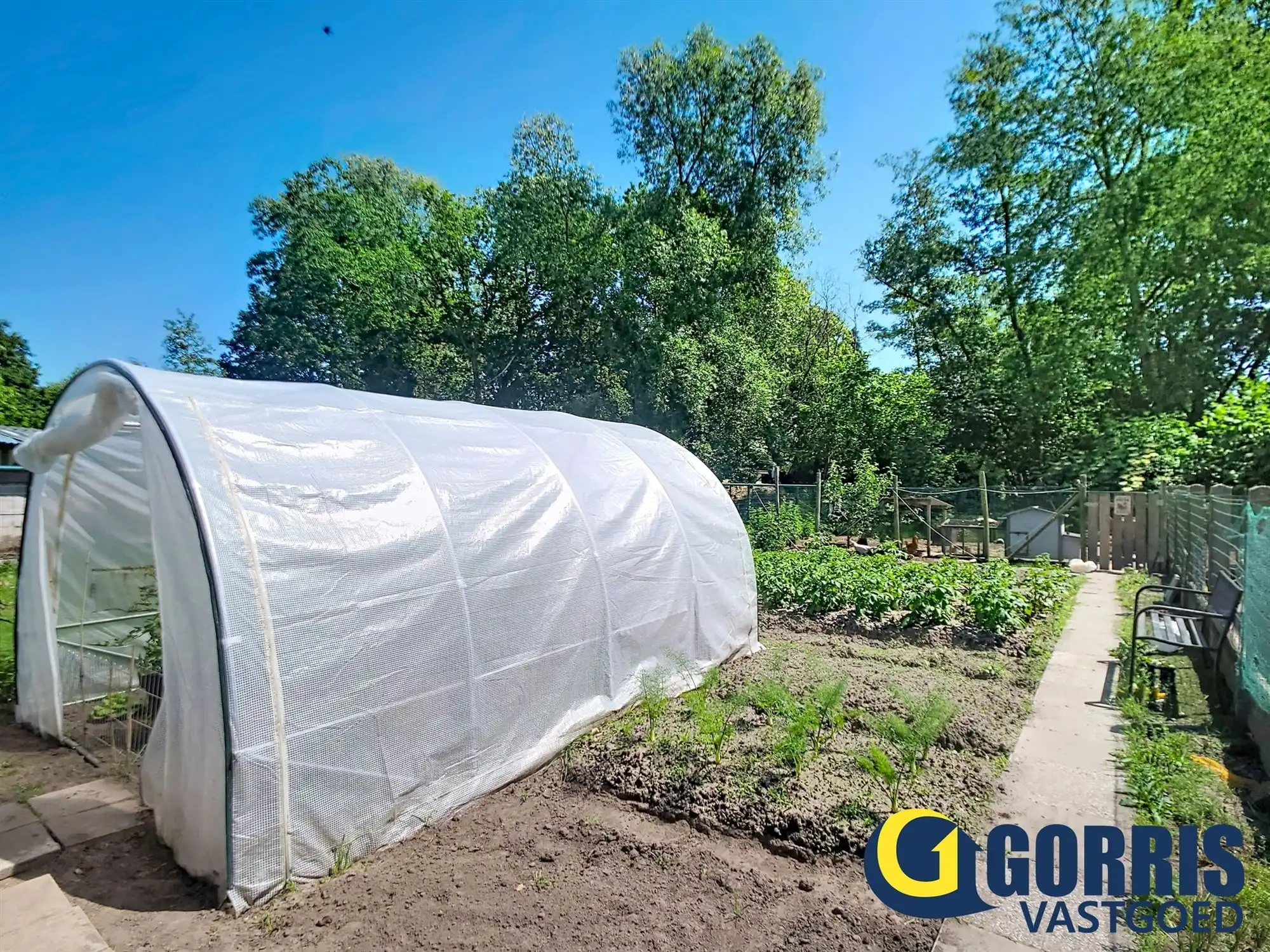 Charmante gezinswoning met tal van mogelijkheden en ruime tuin foto 15