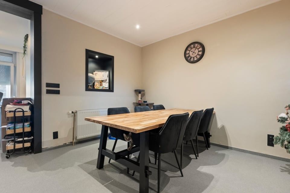 KNUSSE GEZINSWONING MET GARAGE EN ZONNEPANELEN IN SINT-TRUIDEN foto 4