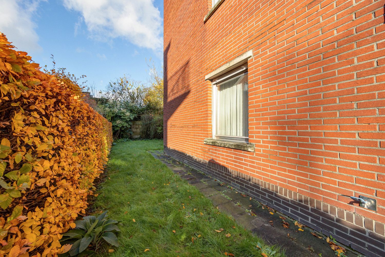 Ruim te renoveren 3-slk appartement met tuin foto 19