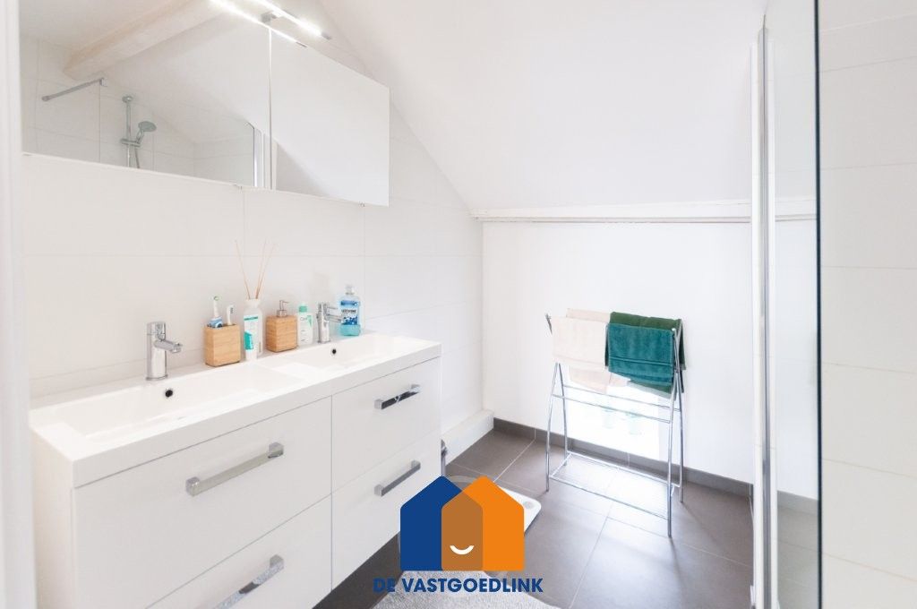 Bemeubelde loft met fenomenaal zicht over Gent foto 10