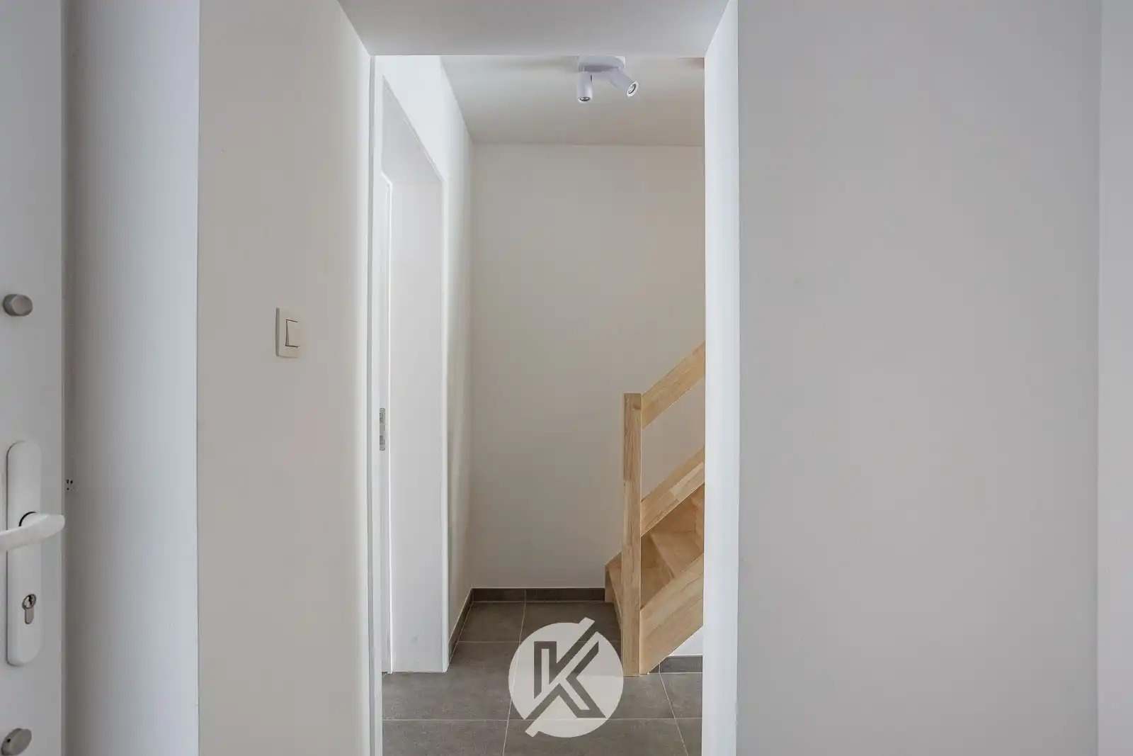 Gerenoveerde woning met moderne afwerking foto 3