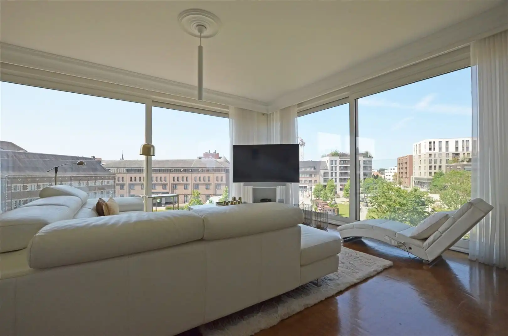 2-Slaapkamerappartement met zicht op de jachthaven van Hasselt foto 3