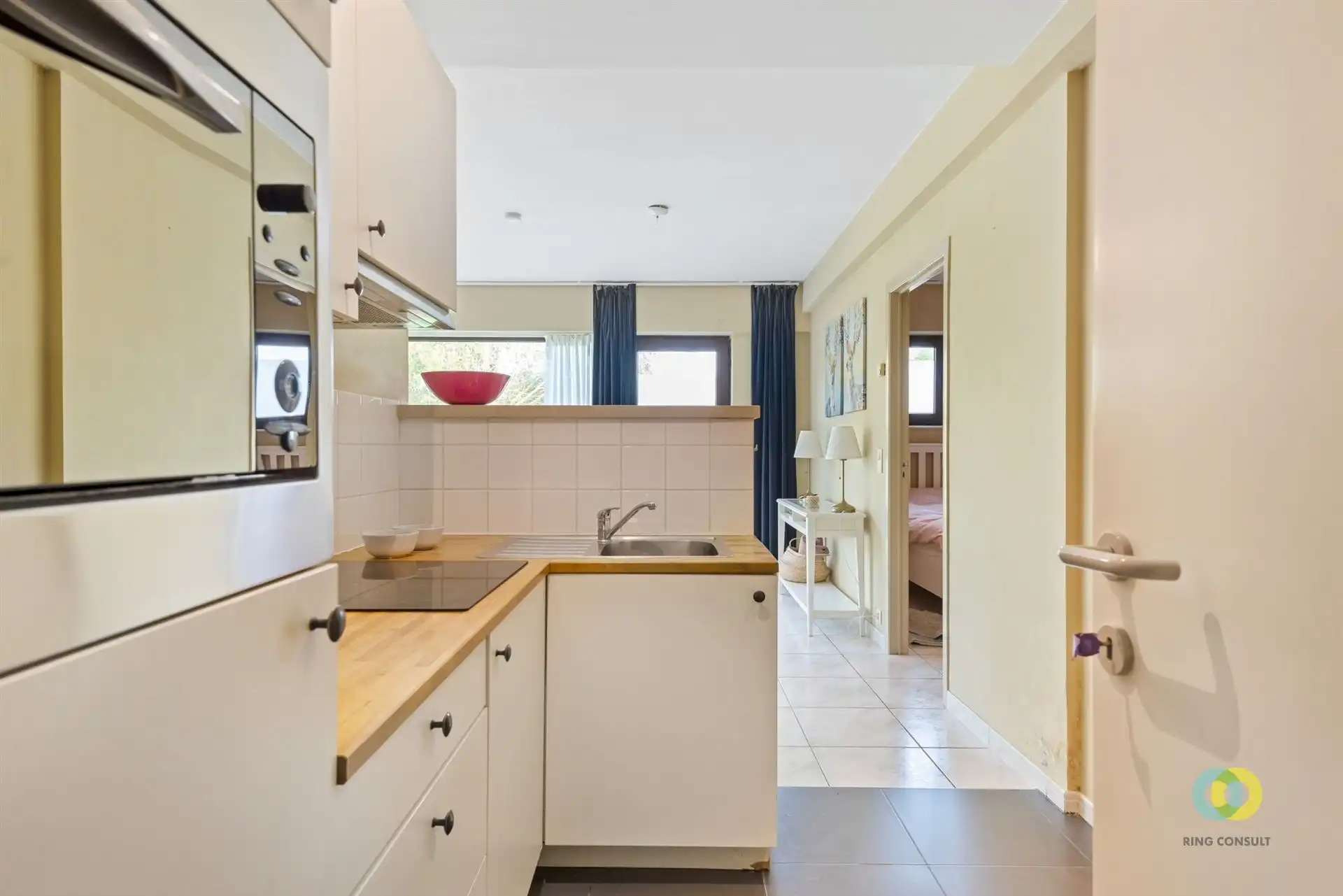 Gemeubeld appartement **VERHUURD** foto 3