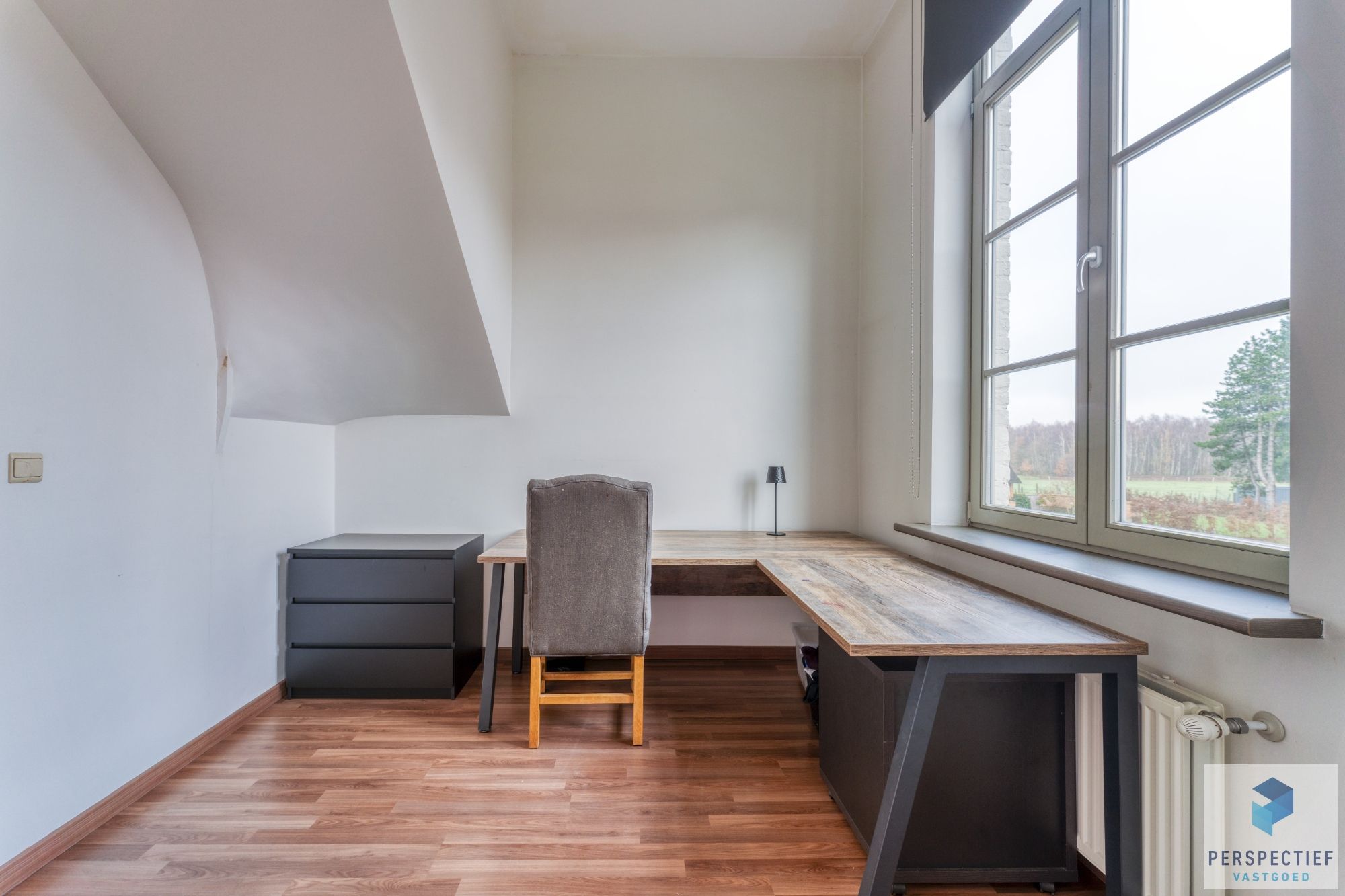 BEZOEKMOMENT ZATERDAG 20/12 VAN 15U TOT 16U30 | Ruime gerenoveerde woning met tuin & 2 privatieve autostaanplaatsen foto 13