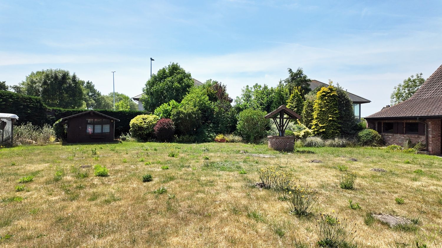 Villa op zonnig en ruim perceel met investeringspotentieel foto 28