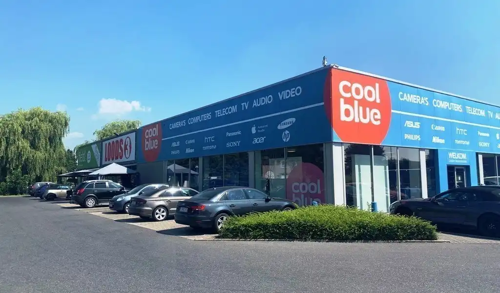 Commercieel gelegen winkel te huur in Lochristi foto 7