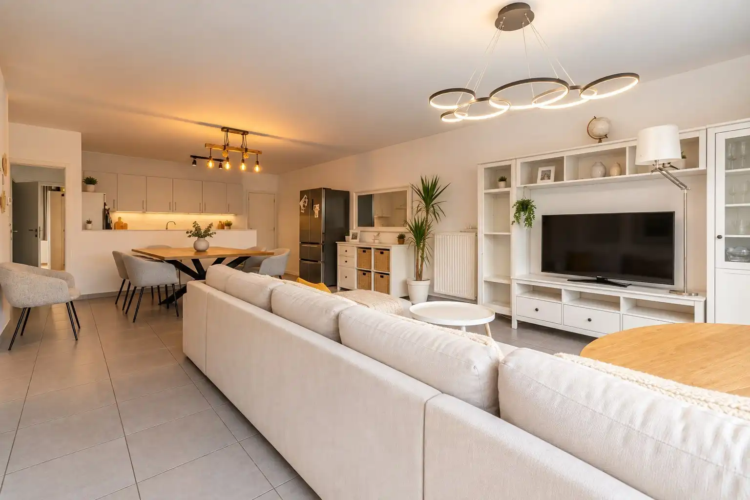 INSTAPKLAAR APP MET 2 SLAAPKAMERS, TERRAS & GARAGE ! foto 6