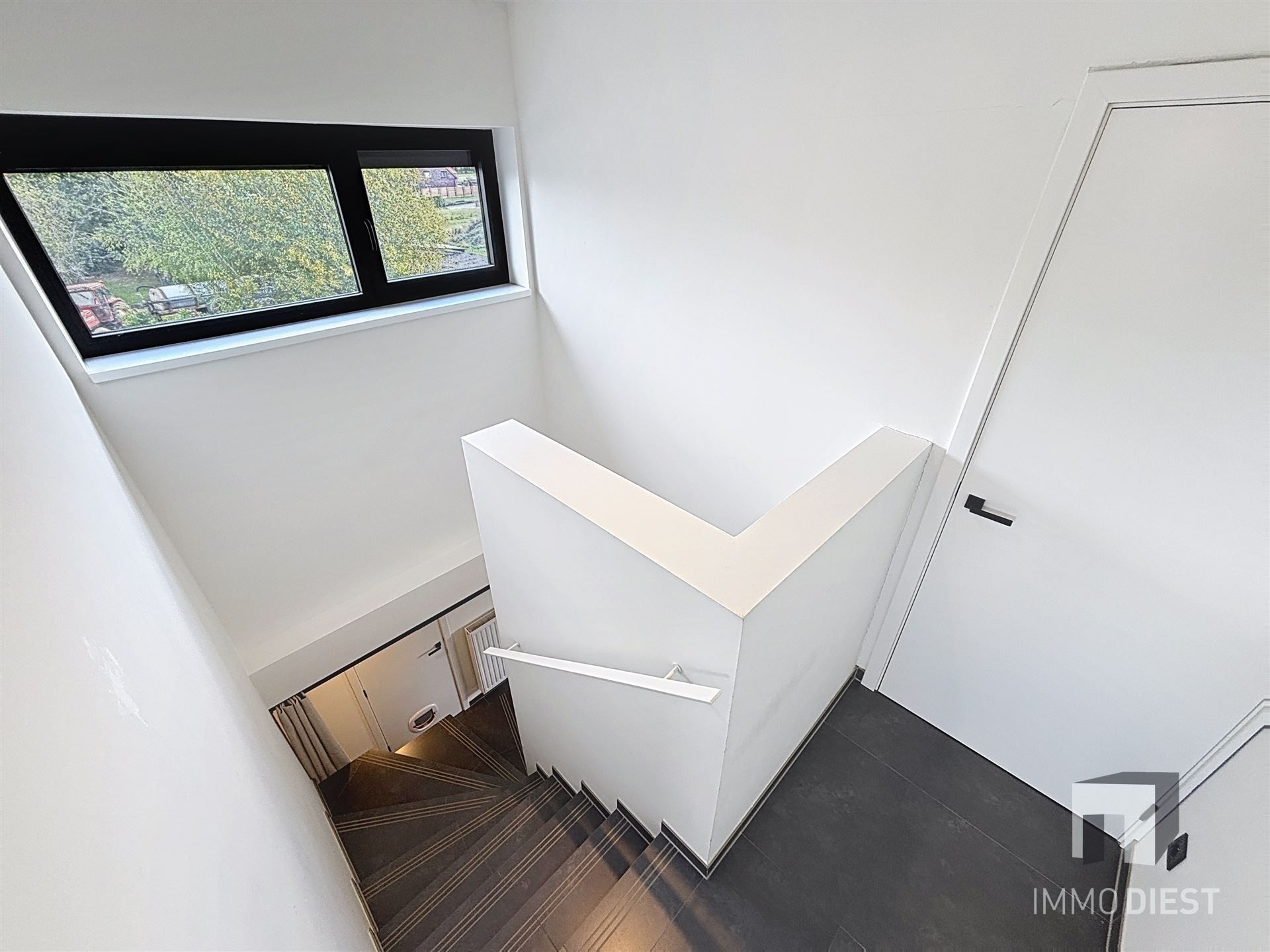 Modern duplex appartement met 3 slpkmrs foto 32