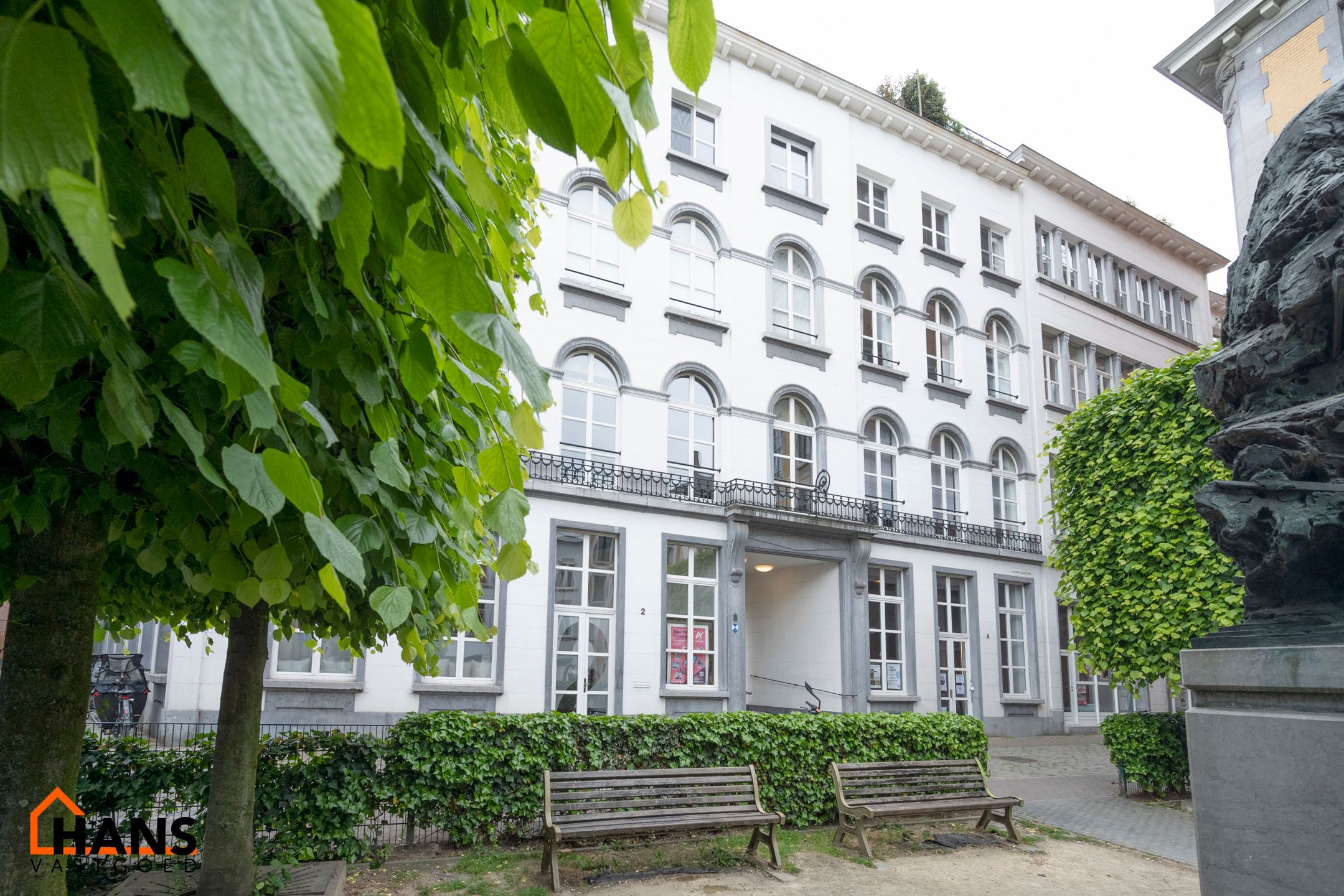 Luxueus appartement in een historisch gebouw in hartje Antwerpen. foto 37